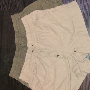 Love Tree shorts 2 pairs khaki and olive size L